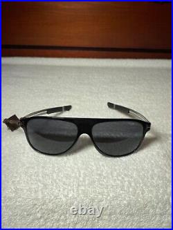 New Authentic TOM FORD Todd TF880 01A Black Sunglasses Dark Gray Lenses