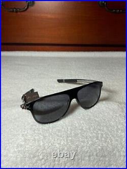 New Authentic TOM FORD Todd TF880 01A Black Sunglasses Dark Gray Lenses