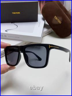 TOM FORD Black Horizontal Bridge Frame Sunglasses 5518 143