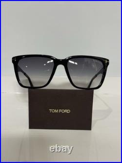 Tom Ford Garrett TF862 01B Black Square Acetate Gradient Tint Sunglasses 54mm