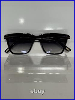 Tom Ford Garrett TF862 01B Black Square Acetate Gradient Tint Sunglasses 54mm