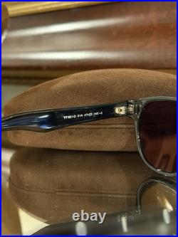 Tom Ford Grey Oval Unisex Sunglasses Item No. FT0961-D 01A 47