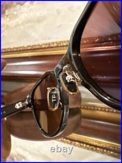 Tom Ford Grey Oval Unisex Sunglasses Item No. FT0961-D 01A 47