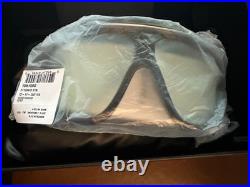 Tom Ford LINDEN FT1094 Black/Clear Green Photochromic Lenses (01N) Sunglasses
