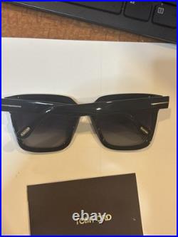 Tom Ford Selby TF952 01D Sunglasses Women's Shiny Black/Polarized Smoke 55mm