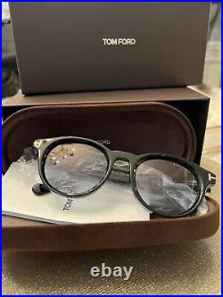 Tom Ford Sunglasses. Series number FT1123-D. New Full Set Never Worn 49-21-145