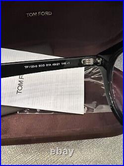 Tom Ford Sunglasses. Series number FT1123-D. New Full Set Never Worn 49-21-145